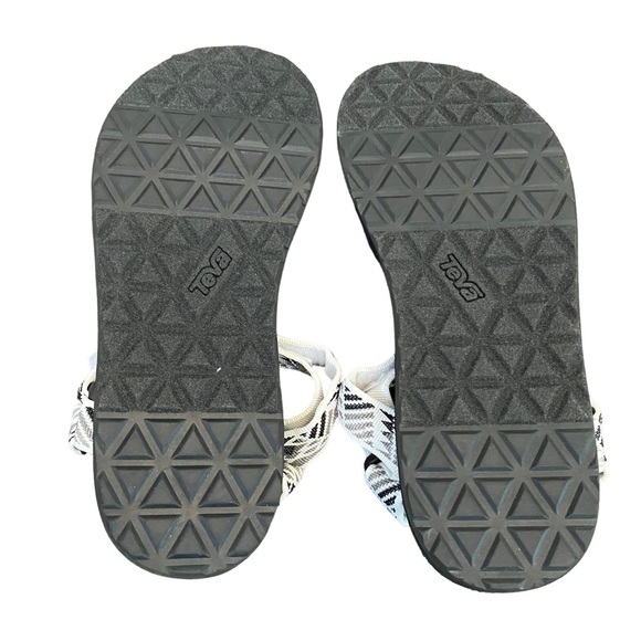 New in the box Teva BWGR original universal strap aztec pattern sandals various - Picture 9 of 9